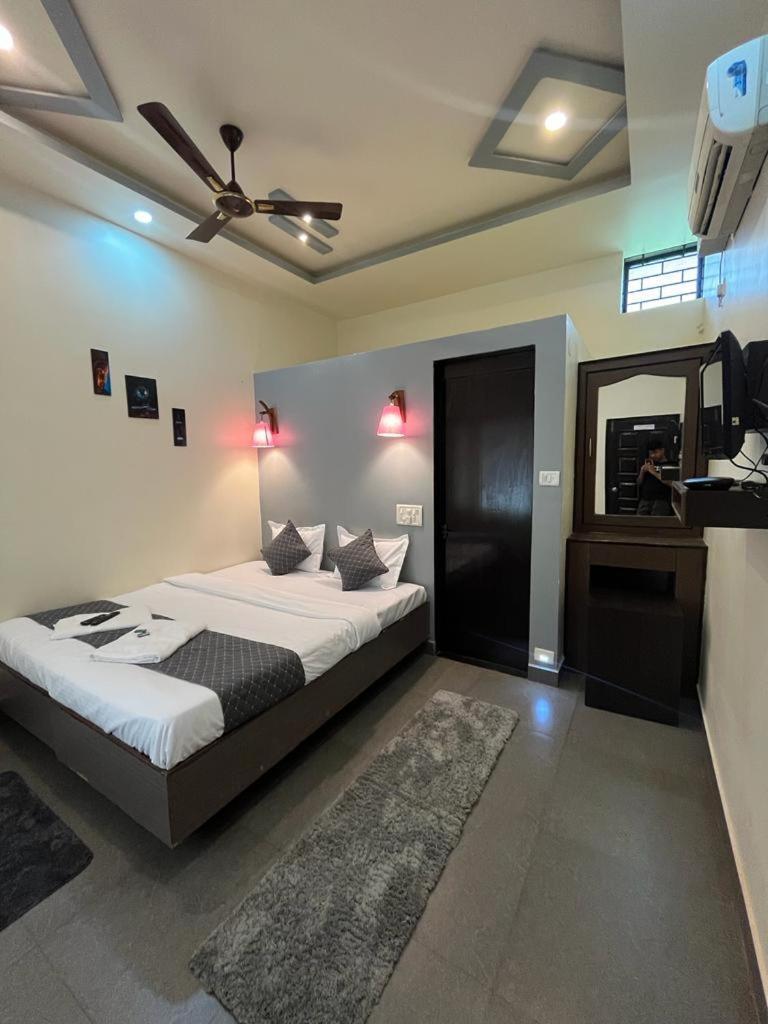 Vagator House Resort Goa Esterno foto