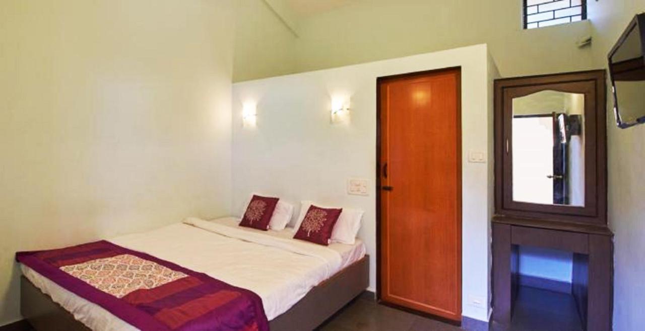 Vagator House Resort Goa Esterno foto